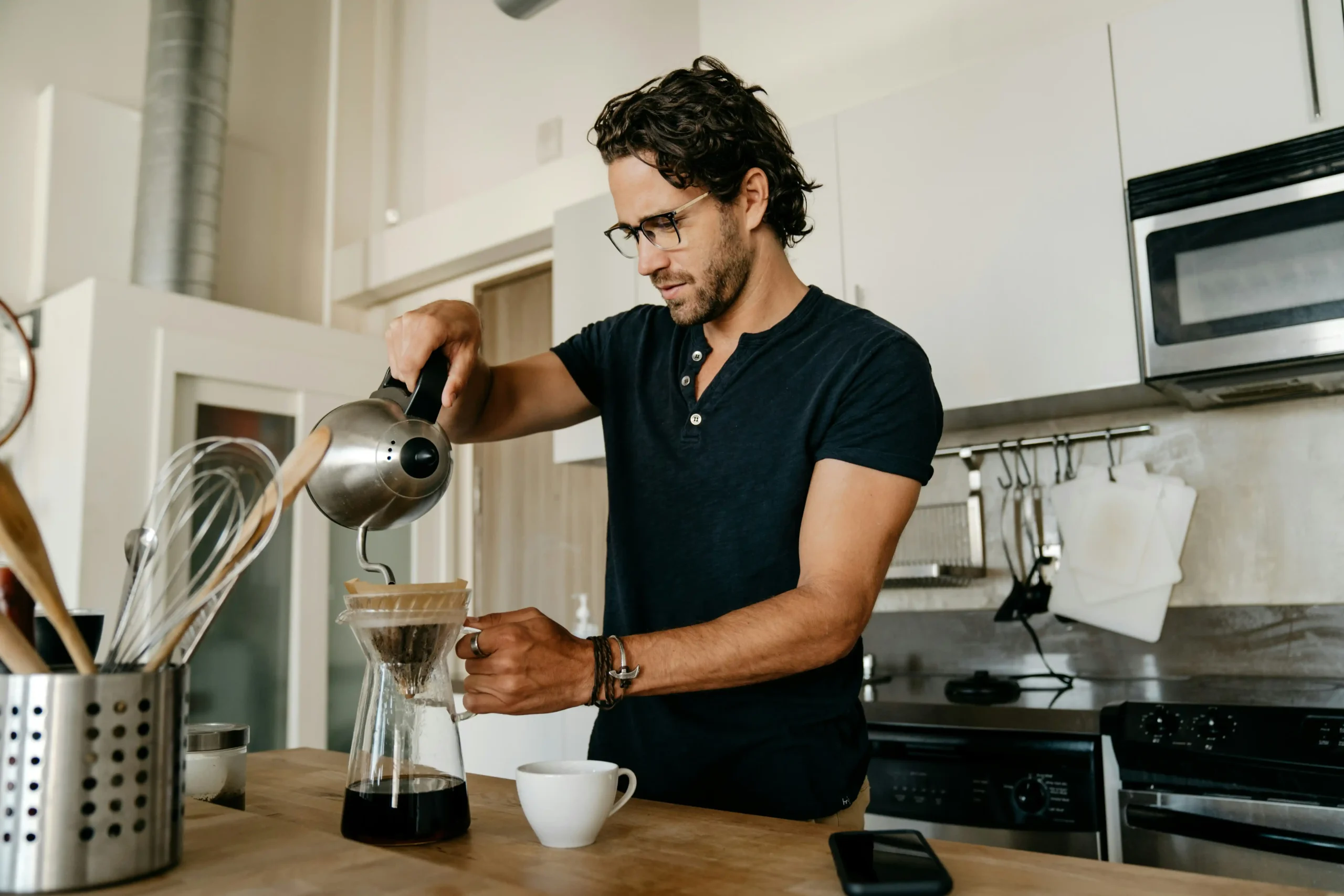 Checklist of morning habits that boost energy and productivity